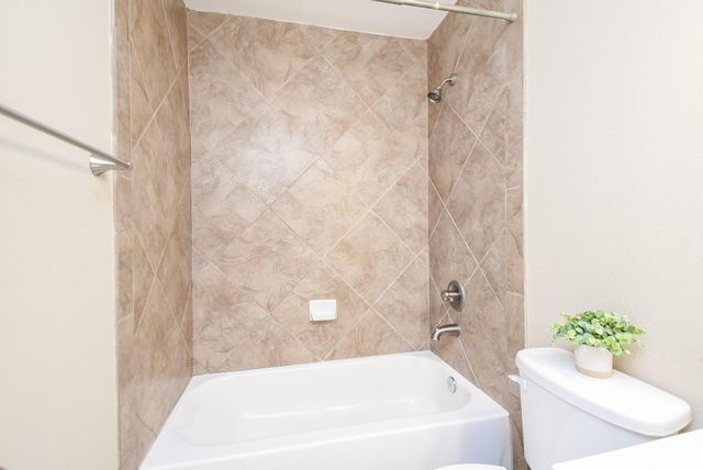 5343 Richmond Avenue 17, Houston, TX 77056