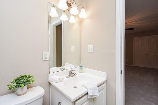 5343 Richmond Avenue 17, Houston, TX 77056