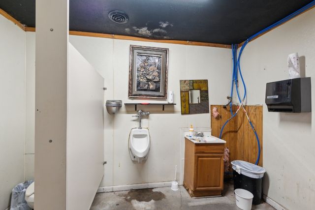 1821 Old Gamaliel Rd, Red Boiling Springs, TN 37150