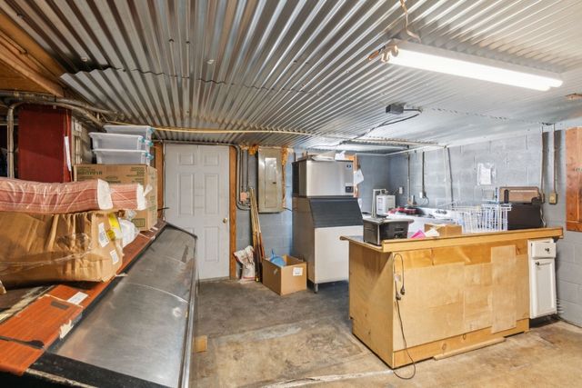 1821 Old Gamaliel Rd, Red Boiling Springs, TN 37150