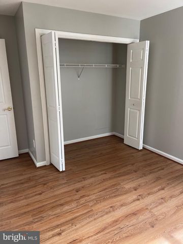 6 MARKETREE CT, Gaithersburg, MD 20886