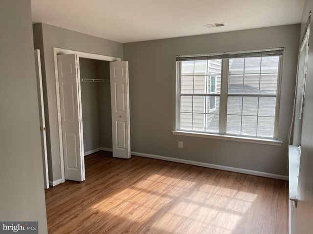 6 MARKETREE CT, Gaithersburg, MD 20886