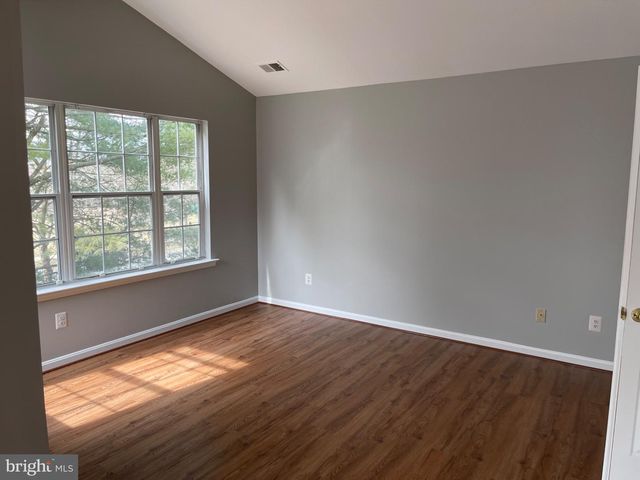 6 MARKETREE CT, Gaithersburg, MD 20886