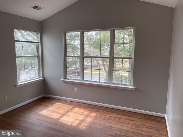 6 MARKETREE CT, Gaithersburg, MD 20886
