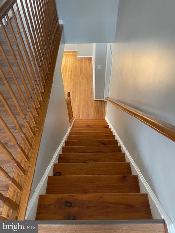 6 MARKETREE CT, Gaithersburg, MD 20886