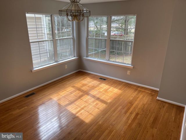 6 MARKETREE CT, Gaithersburg, MD 20886