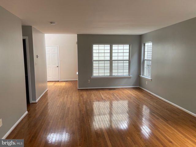 6 MARKETREE CT, Gaithersburg, MD 20886