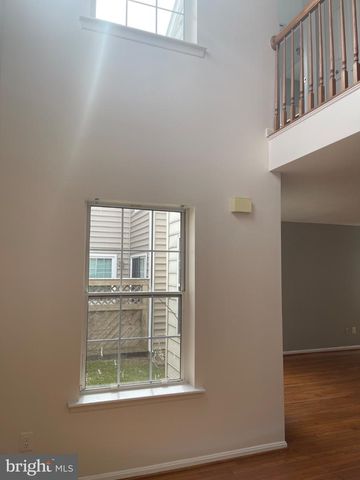 6 MARKETREE CT, Gaithersburg, MD 20886