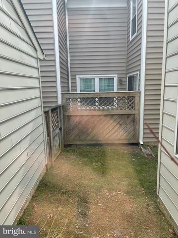 6 MARKETREE CT, Gaithersburg, MD 20886