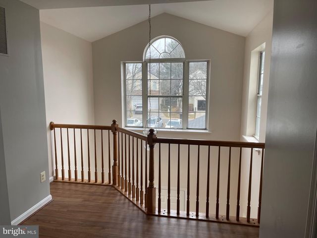 6 MARKETREE CT, Gaithersburg, MD 20886