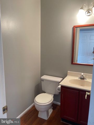 6 MARKETREE CT, Gaithersburg, MD 20886