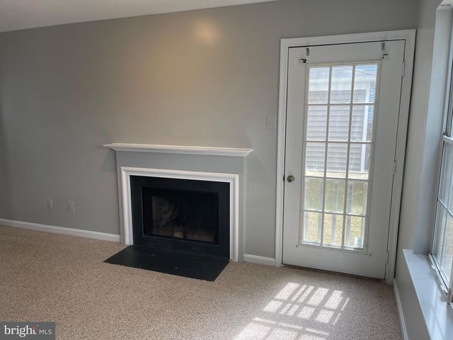 6 MARKETREE CT, Gaithersburg, MD 20886