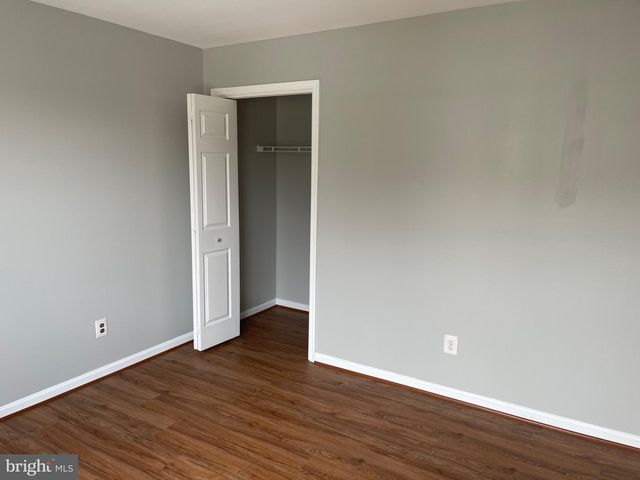 6 MARKETREE CT, Gaithersburg, MD 20886
