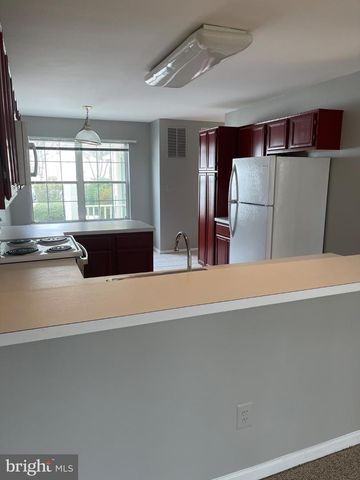 6 MARKETREE CT, Gaithersburg, MD 20886