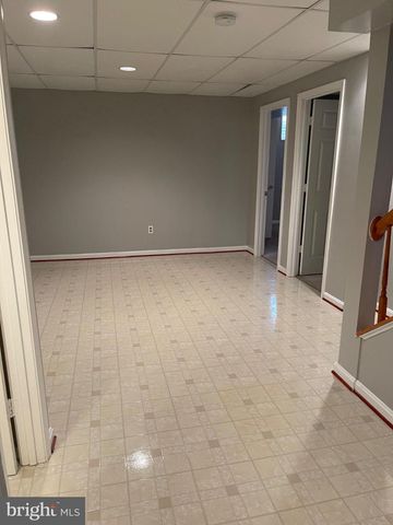 6 MARKETREE CT, Gaithersburg, MD 20886