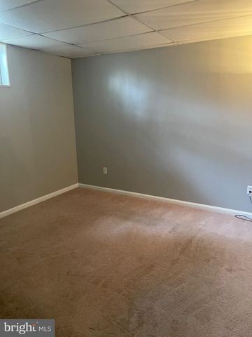 6 MARKETREE CT, Gaithersburg, MD 20886