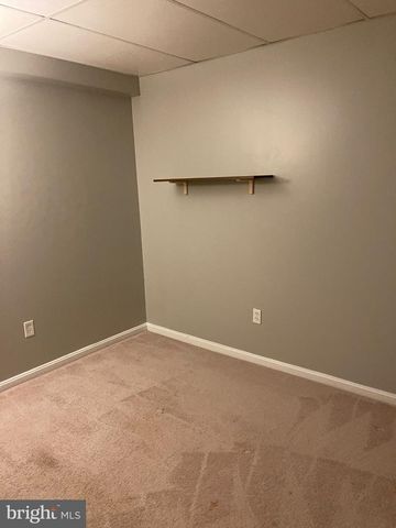 6 MARKETREE CT, Gaithersburg, MD 20886