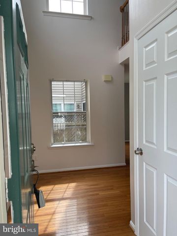 6 MARKETREE CT, Gaithersburg, MD 20886
