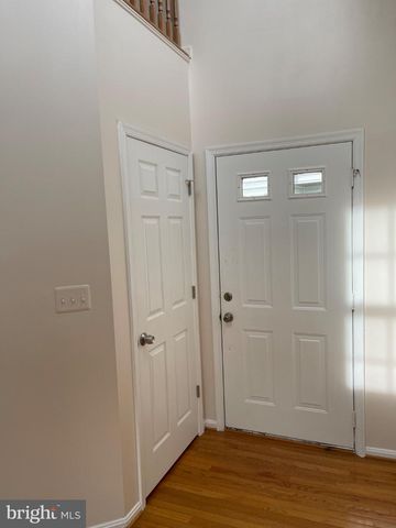 6 MARKETREE CT, Gaithersburg, MD 20886