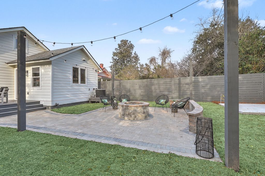 Image 44 of property listing at 5 Saint Margaret Street, Charleston, SC 29403