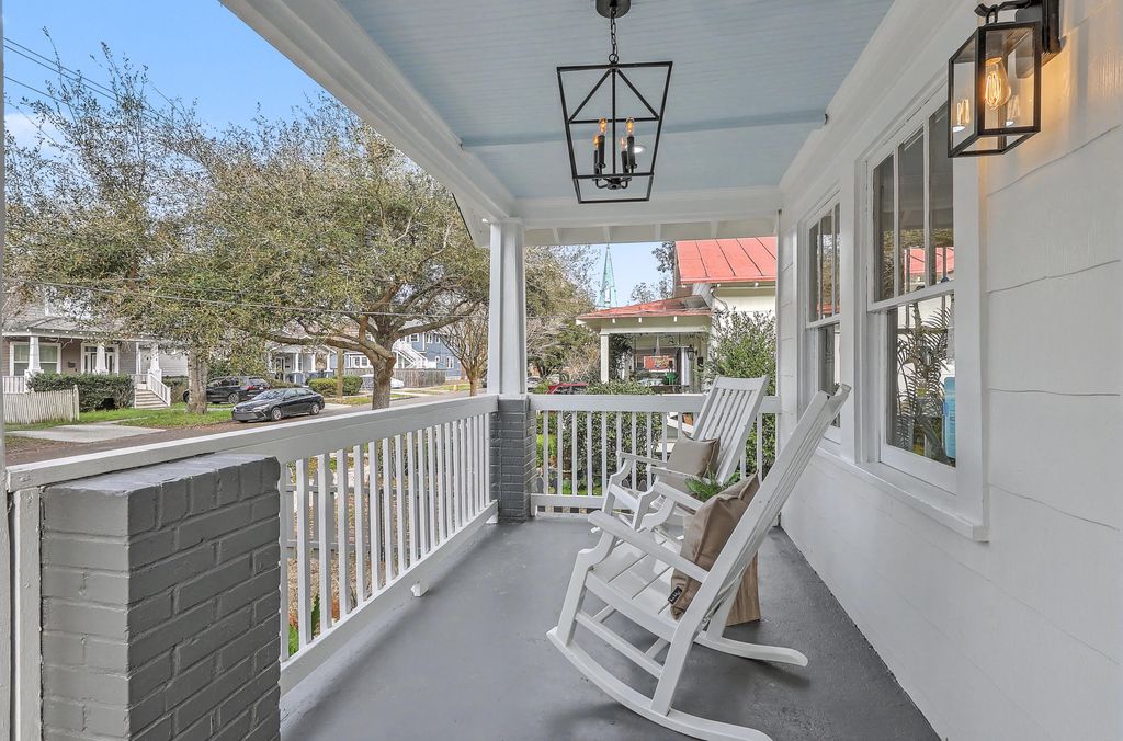 Image 6 of property listing at 5 Saint Margaret Street, Charleston, SC 29403