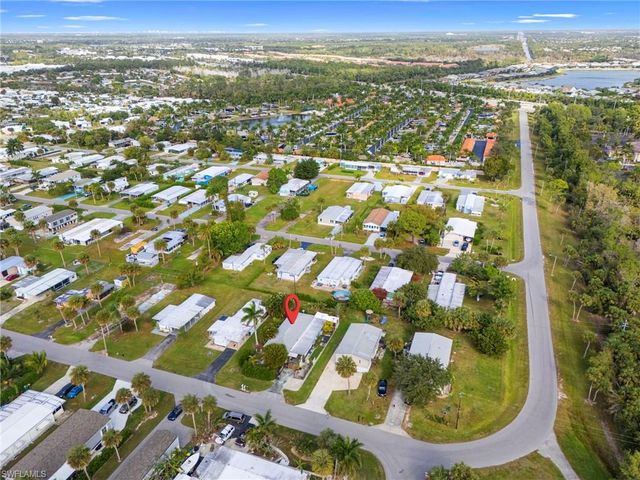 5 Henderson DR, Naples, FL 34114