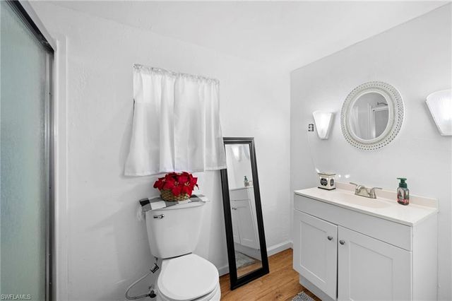 5 Henderson DR, Naples, FL 34114