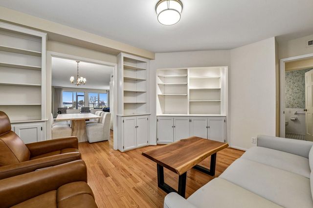 540 Indian Mound Street 1A, Wayzata, MN 55391
