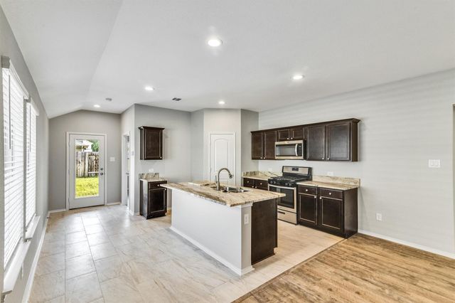 16831 Silent Pines Court, Conroe, TX 77302