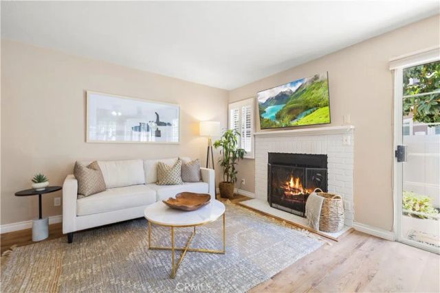 1866 Rory Lane 2, Simi Valley, CA 93063