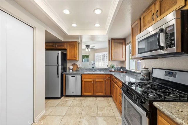 1866 Rory Lane 2, Simi Valley, CA 93063