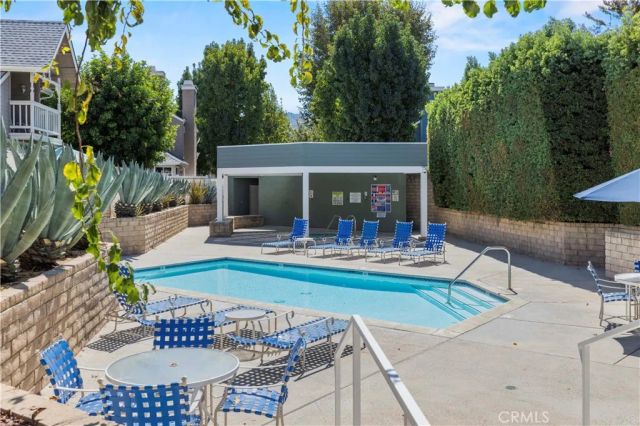 1866 Rory Lane 2, Simi Valley, CA 93063