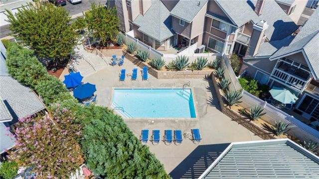 1866 Rory Lane 2, Simi Valley, CA 93063