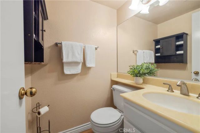 1866 Rory Lane 2, Simi Valley, CA 93063