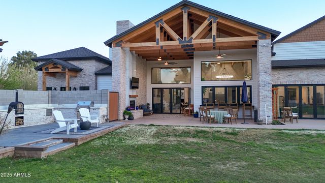 16322 E FAIRVIEW Street, Gilbert, AZ 85295