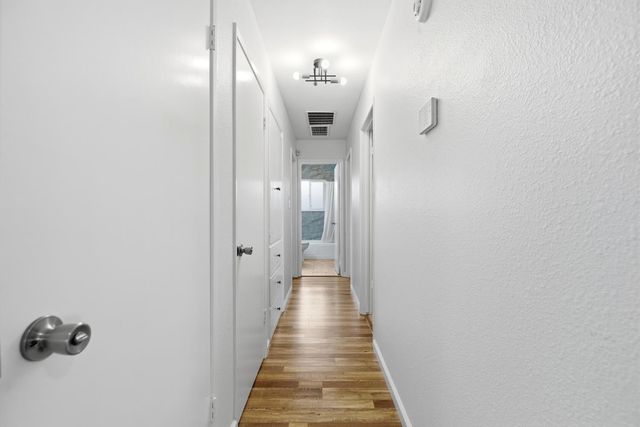 2801 Warwick Ln, Modesto, CA 95350