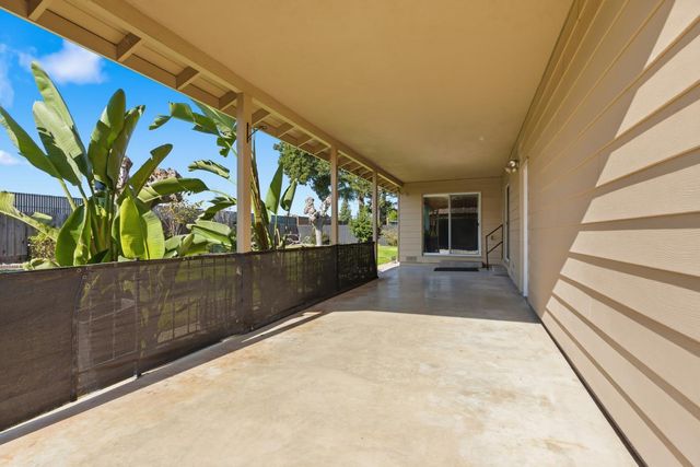 2801 Warwick Ln, Modesto, CA 95350