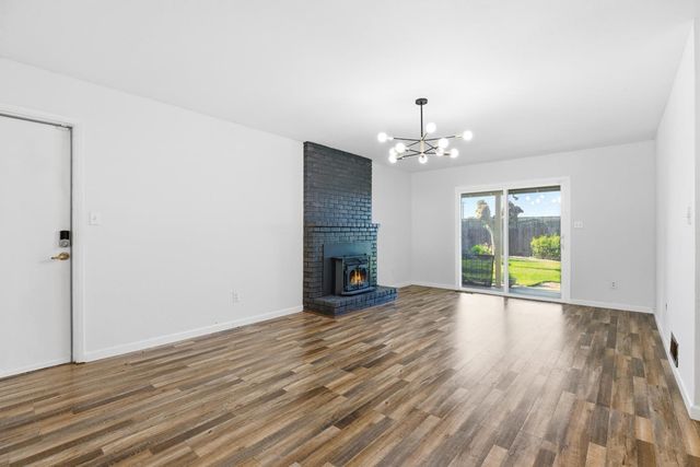 2801 Warwick Ln, Modesto, CA 95350