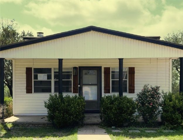 2817 N Mountain View Road, Granbury, TX 76048