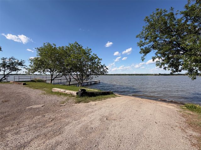 2817 N Mountain View Road, Granbury, TX 76048