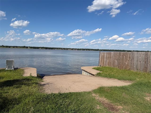 2817 N Mountain View Road, Granbury, TX 76048