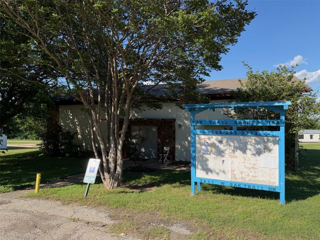 2817 N Mountain View Road, Granbury, TX 76048