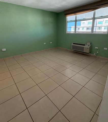 Cond. Torres del Escorial 4002 AVE. JOSE DE DIEGO 606, Carolina, PR 00984