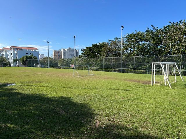 Cond. Torres del Escorial 4002 AVE. JOSE DE DIEGO 606, Carolina, PR 00984