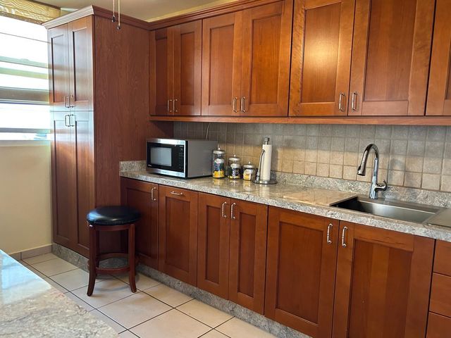Cond. Torres del Escorial 4002 AVE. JOSE DE DIEGO 606, Carolina, PR 00984