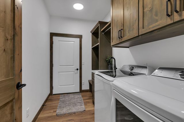 1303 Iris Lane, Saint Joseph, MN 56374