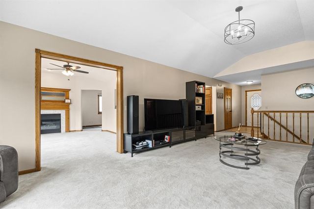 4414 Crest Court, Eau Claire, WI 54701