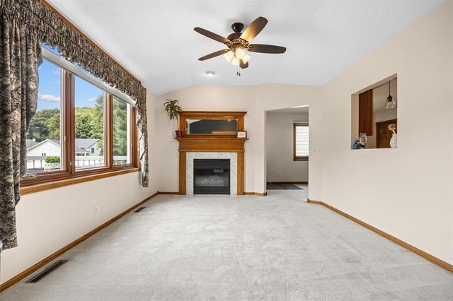 4414 Crest Court, Eau Claire, WI 54701