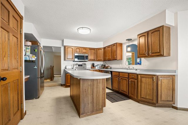 4414 Crest Court, Eau Claire, WI 54701