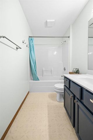 4414 Crest Court, Eau Claire, WI 54701
